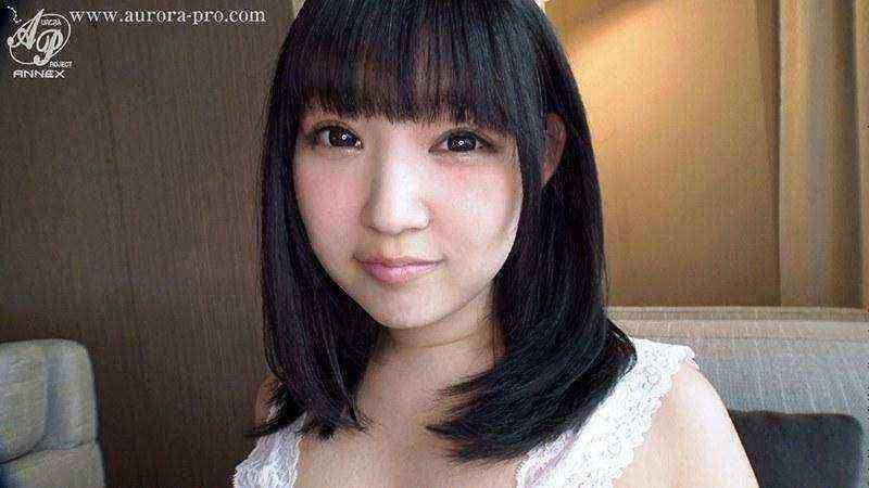怎样看女人能不能玩，淫不淫荡