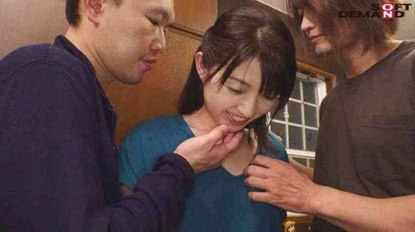与妈妈做爱时-姊姊来电话
