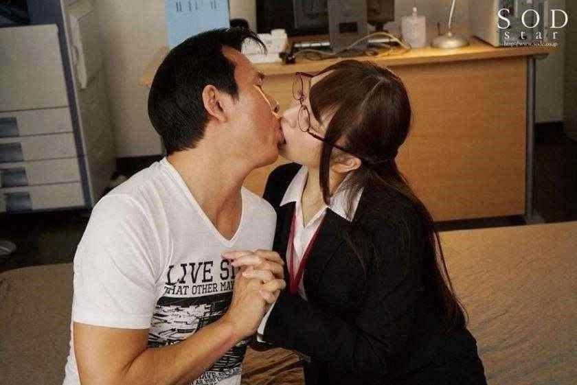 爱到深处情难分，乱伦母子吟！